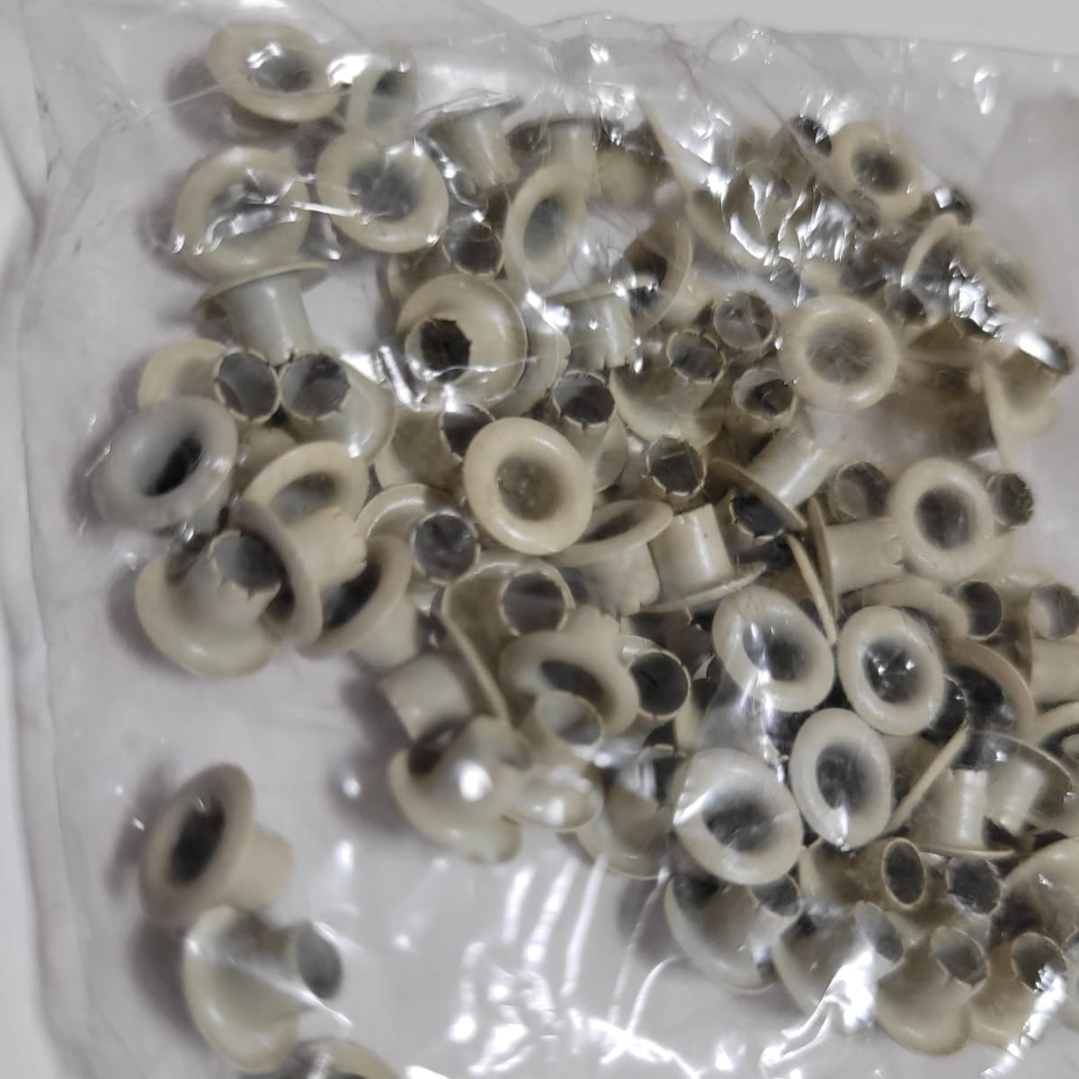 OJETILLOS/EYELETS