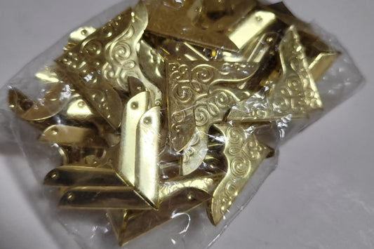 ESQUINERO VINTAGE DORADO 23MM